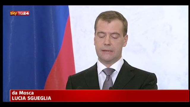 Russia, Medvedev propone tv pubblica indipendente