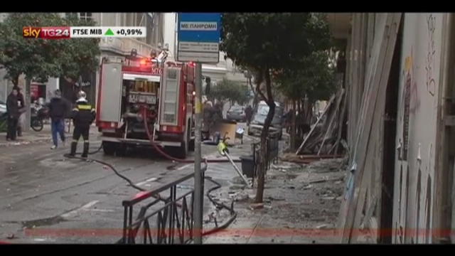 Crisi Grecia, scontri tra manifestanti e polizia, 60 feriti