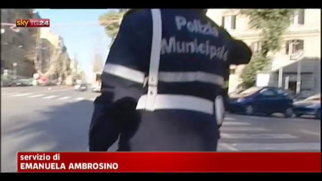 Polizia locale e tangenti a Roma, 5 indagati per concussione