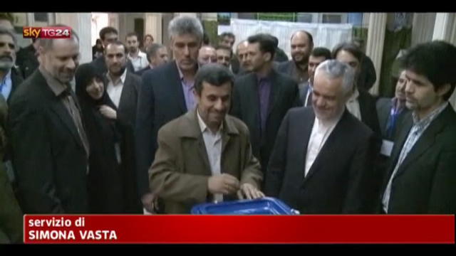 Elezioni Iran, per il regime alta affluenza alle urne