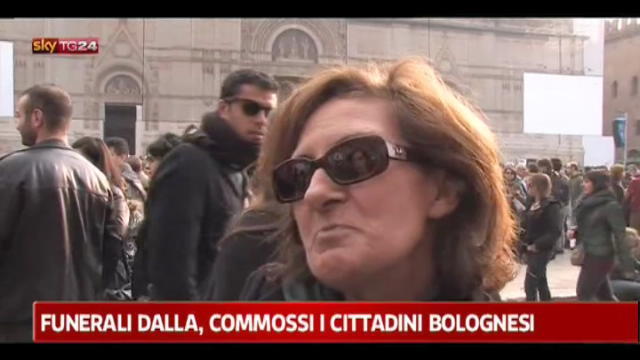 Funerali Dalla, commossi i cittadini bolognesi