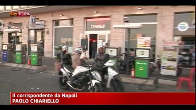 Salasso benzina a Napoli, sfondato il muro dei 2 euro