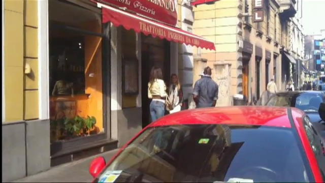 Milano, passeggiata romantica per Raffaella e Balotelli