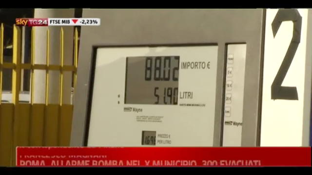 Caro benzina, da inizio anno il pieno costa 9 euro in più