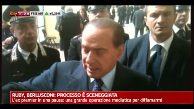 Caso Ruby, Berlusconi: travestimenti erano gare di burlesque