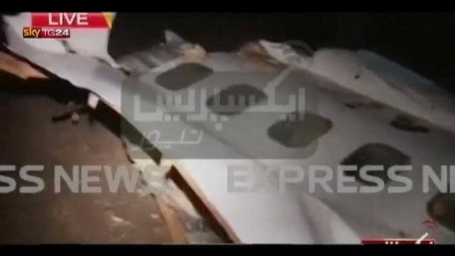 Pakistan, aereo cade vicino a Islamabad: 127 morti