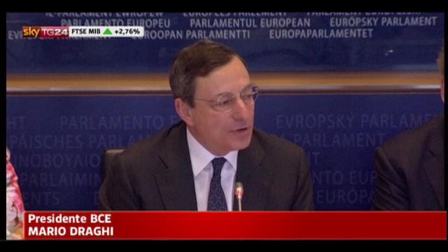 Draghi: recessivo consolidamento fiscale con aumento tasse