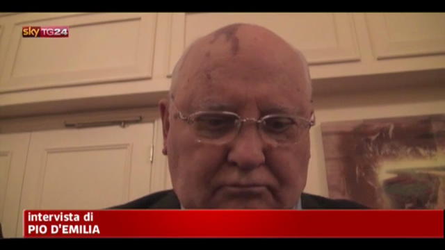Gorbaciov: dobbiamo impegnarci tutti di più per la pace