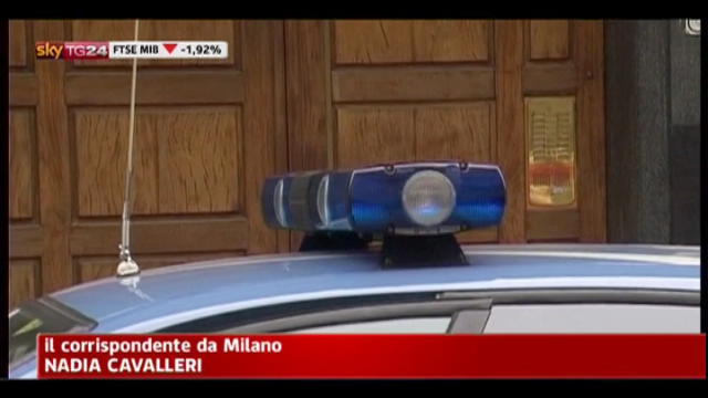 Violenta tredicenne sotto casa a Milano, arrestato