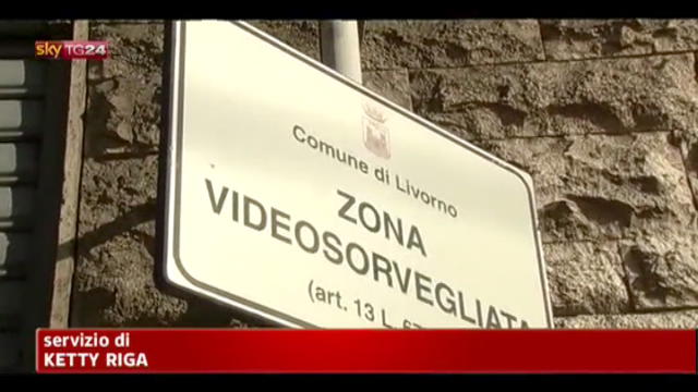 Molotov contro sede Equitalia a Livorno, indagini in corso