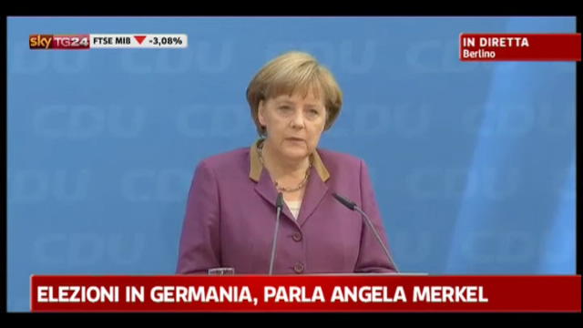 Merkel: domani incontro Hollande per discutere di crescita
