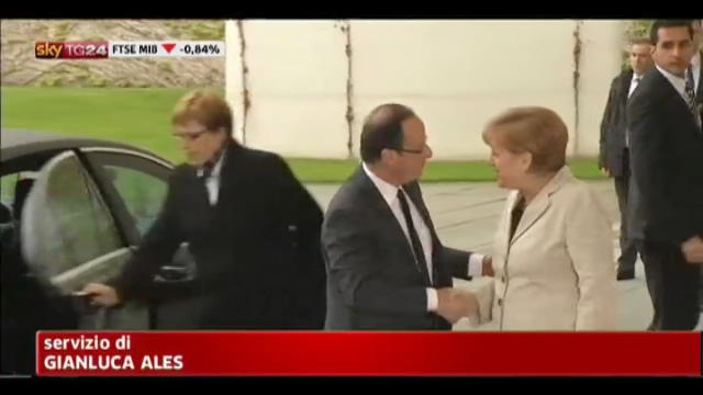Merkel e Hollande uniti su Grecia, meno su crescita