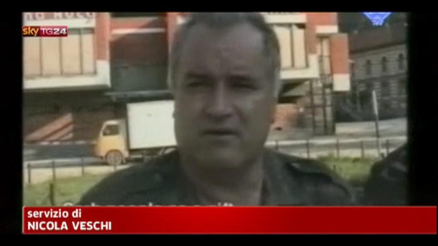 Mladic, accusa mostra video Srebrenica lui applaude