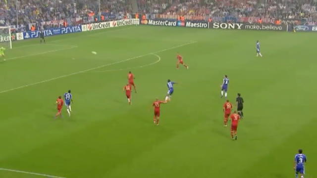 Bayern-Chelsea 51', Drogba prova dalla distanza