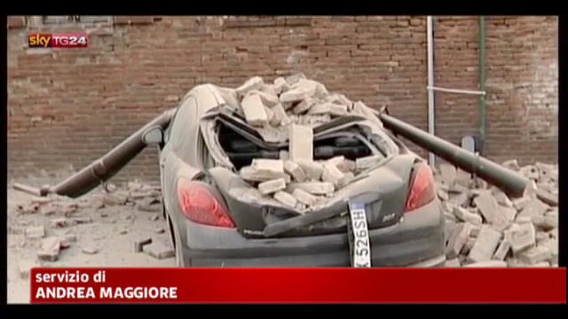 Terremoto, governo dichiara stato d'emergenza