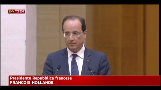Hollande: non accetterò mezze misure a vertice UE