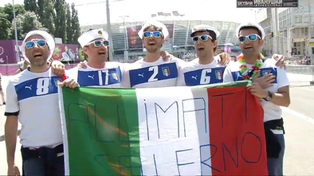 In attesa di Italia-Spagna, tifosi a Kiev