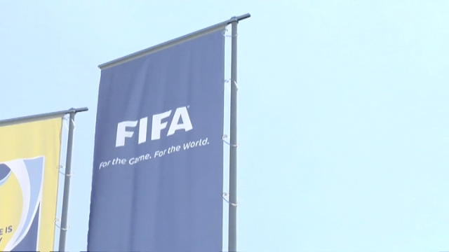 Arbitri elettronici, la Fifa apre all'occhio di falco