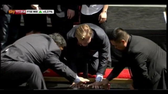 Hollywood, Christopher Nolan lascia impronte di mani e piedi