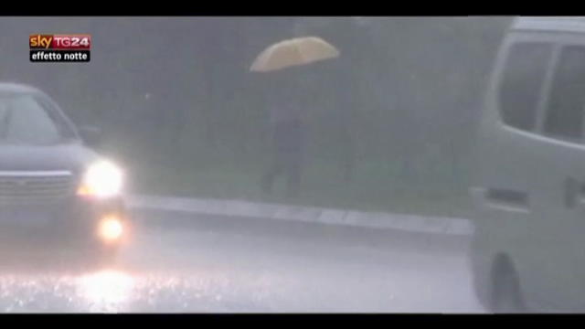 Effetto notte - Cina, piogge torrenziali devastano paese