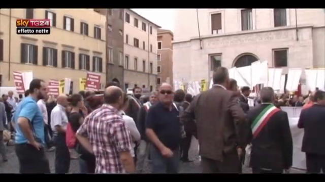 Effetto Notte - Italia, la marcia dei sindaci contro i tagli