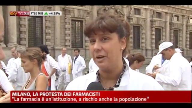 Milano, la protesta dei farmacisti