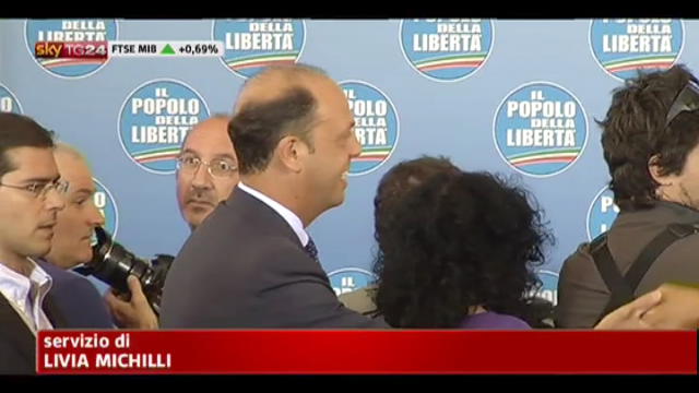 Alfano: Pdl insiste affinchè Berlusconi annunci candidatura