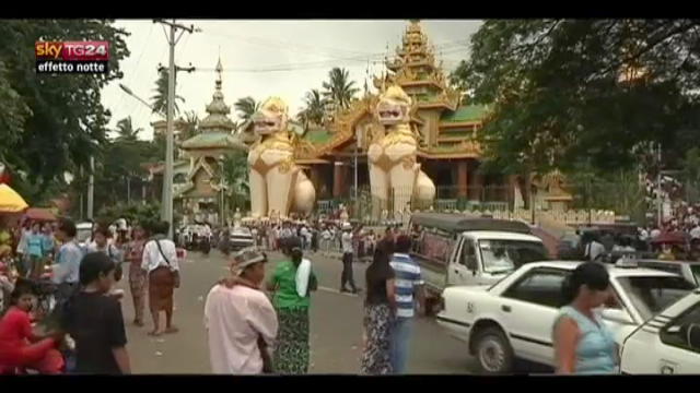 Lost & found- Myanmar celebrazioni per giorno luna piena