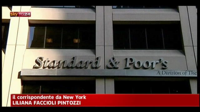 Standard & Poor's abbassa il rating di 15 banche italiane