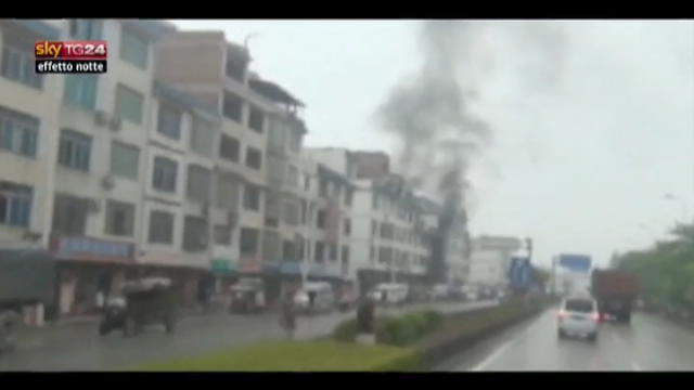 Effetto Notte: Cina, edificio residenziale in fiamme