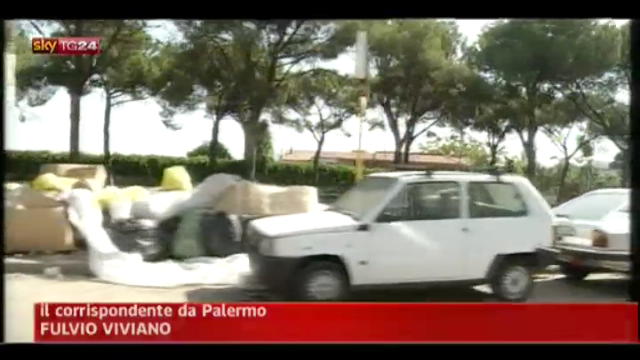 Emergenza rifiuti a Palermo, in strada cumuli d'immondizia