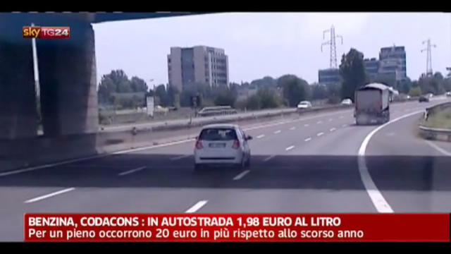 Benzina, Codacons: in autostrada 1,98 euro al litro