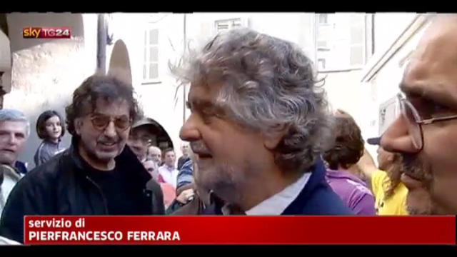 Benigni replica a Grillo: dal pd neanche un euro