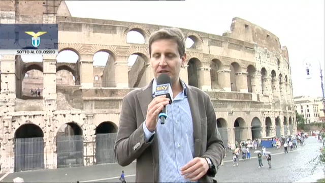 Lazio al Colosseo per la foto di gruppo