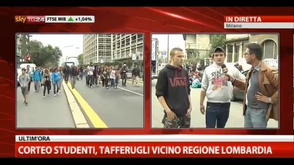 Milano, violenze durante corteo studenti