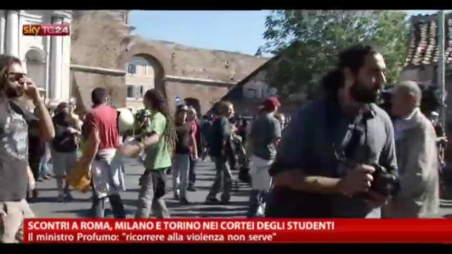 Scontri a Roma, Milano e Torino nei cortei degli studenti