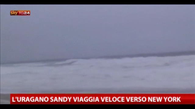 L'uragano Sandy viaggia veloce verso New York