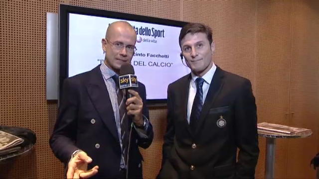 Zanetti riceve il premio "Giacinto Facchetti"