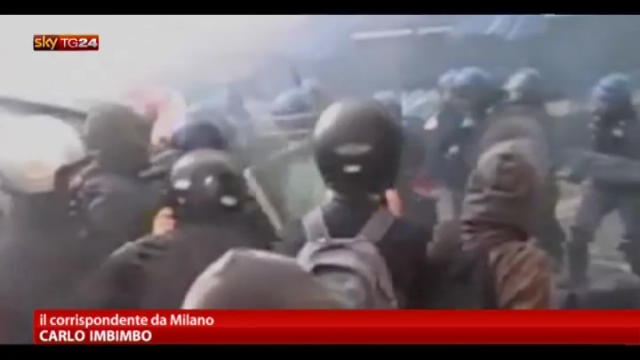 Scontri polizia-manifestanti a Milano e Brescia