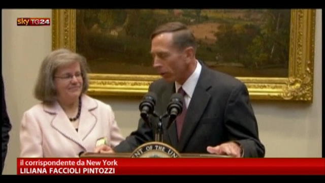 Usa, Petraeus si scusa con congresso per scandalo