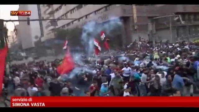 Egitto, proteste e scontri per virata totalitaria di Morsi