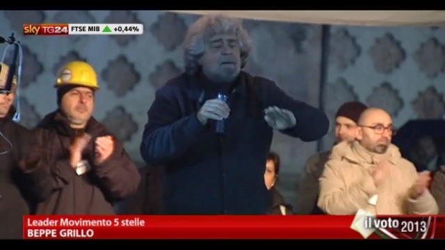 "Tsunami tour" di Grillo: mandiamo a casa i politici