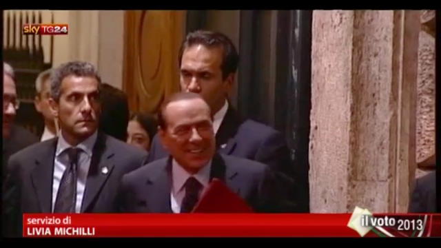 Berlusconi al lavoro su nuovo contratto con italiani
