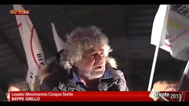 Tsunami tour, Beppe Grillo attacca Berlusconi e il PDL
