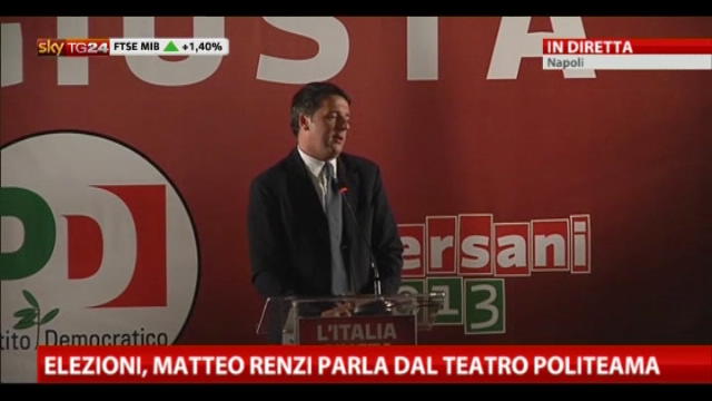 Elezioni, Matteo Renzi parla dal Teatro Politeama di Napoli
