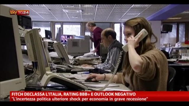 Fitch declassa l'Italia, rating BBB+ e Outlook negativo