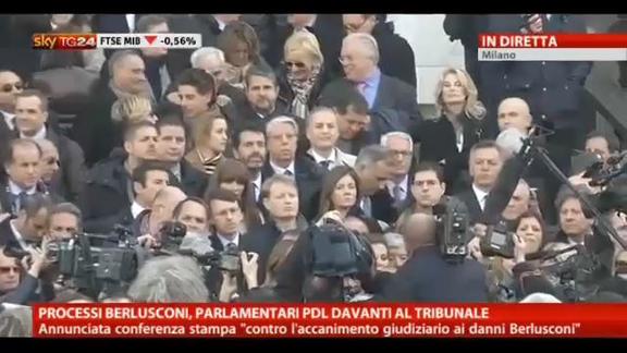 Processi Berlusconi, Parlamentari PDL davanti al tribunale