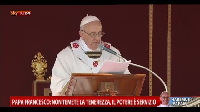 Papa Francesco:non temete la tenerezza, il potere è servizio