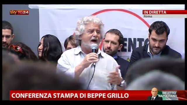 Conferenza stampa Grillo: "Golpettino furbo"