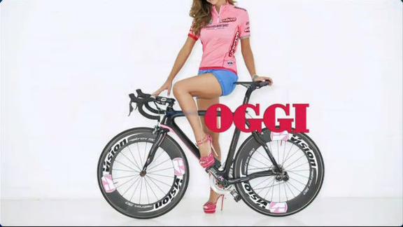 Giro 2013, la madrina Alessia Ventura